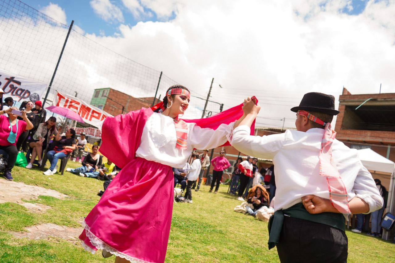 photo_5174726892471389072_y