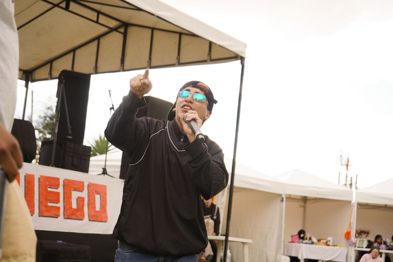 photo_5174726892471389079_y